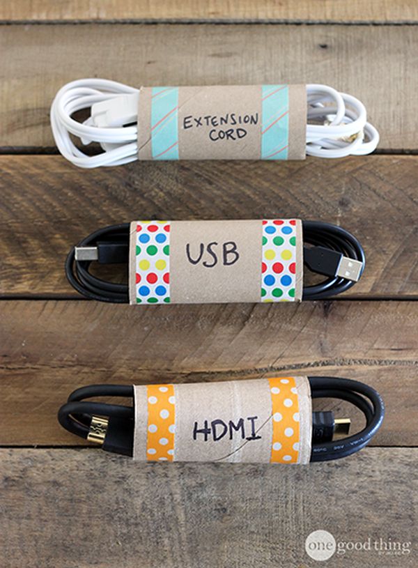 use-toilet-paper-for-cable-organization